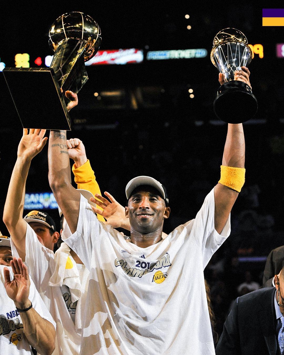 致敬曼巴日！湖人官方晒出科比生涯夺冠精彩瞬间：5次总冠军